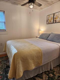 Acadia Lobsterman's Coastal Bungalow - Lamoine Beach - 4