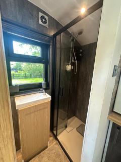 Flying Scotsman Unique Carriage Pet Friendly! Lazy Spa can be available upon request with additional cost of 40 - 7