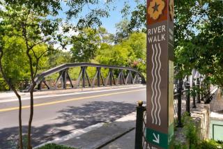 1 BR 1BA Downtown Riverwalk Golf Zoo and Pearl - San Antonio - 9