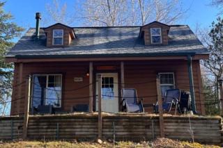 Cozy Hayward Moose Lake Getaway - 0