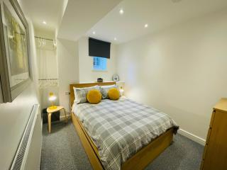 Converted Sunday School for 4 with Views & Garden - Pass the Keys - 3