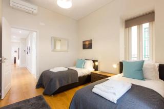 Vibrant Heart of the City 2BR - Lissabon - 7