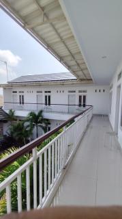 Backyard Guest House - 6