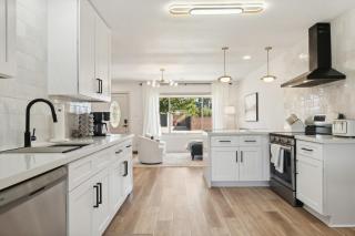 Renovated Home with Pool 3 Miles from Old Town - Scottsdale - 9