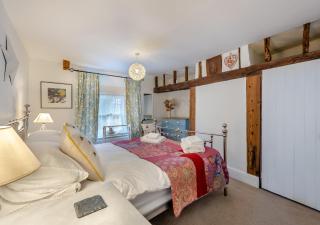 Poets Corner - Holt - Holt - 1