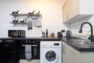 Flat 2 Willowbrook Free Parking - Bedworth - 1