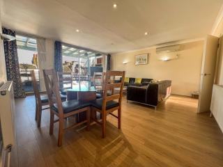 Spectacular 3 Bedroom Penthouse with Private Terrace in Prestigious Mayfair H13 - Londra - 0
