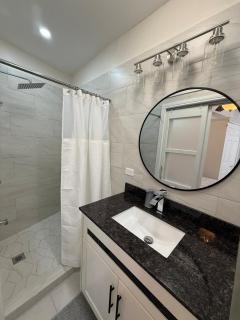 Veroniques House Modern City Apartment - Port-of-Spain - 2