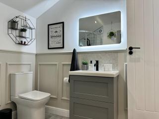 3 Bathroom 30 secs to Everton Stadium with Parking - Liverpool - 6