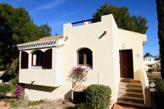 Beautiful Three-Bedrooms El Rancho Villa - Atamaría - 8