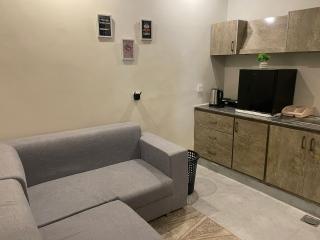 Elegant Retreat 108 Suite - Murree - 5