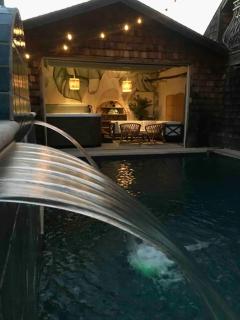 Paradise on Penn with Pool & Hot Tub Near Downtown - Oklahoma City - 2