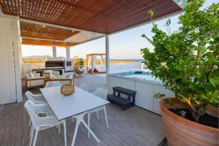 Charisma Beach Front Villa - 8