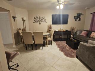 Cozy & Spacious 2 Bedroom Haven - - Non Smoking - Lehigh Acres - 7
