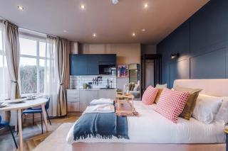 Elegant 1-Bedroom Studio with Luxury Finishes - Llandudno - 0
