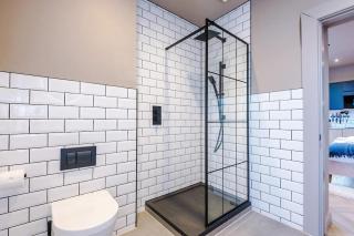 Elegant 1-Bedroom Studio with Luxury Finishes - Llandudno - 4
