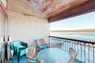 Crystal Beach Lakefront Condo - 7