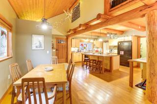 11 Mi to Olympic NP Port Angeles Retreat with Deck - 8