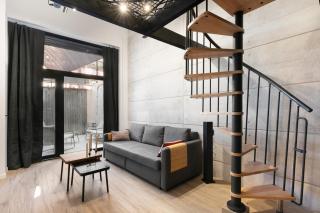 Loft Industriel avec Terrasse et Filet Suspendu à Nice Cimiez - 6