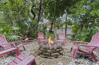 Beachbound Bungalow Half Acre Lush Landscaping - Palm Coast - 6