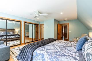 Tahoe Dreamer by Tahoe Getaways - Pet Friendly 4 BR Gated Home w Fenced Yard, Game Room & Walk to Lake! - Carnelian Bay - 5