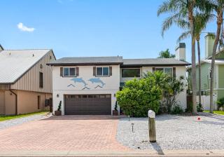 Stunning Waterfront Pool Home Walk to Beach & Restaurants Large Private Pool - Clearwater Beach - 2