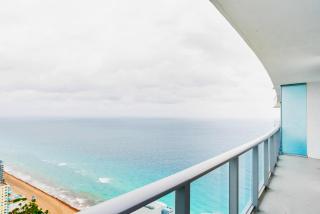 Ocean Views & Pleasant Breeze From This Condo - Hollywood - 0