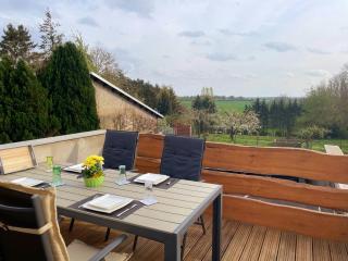 Ferienwohnung Pfotenglück nahe Ostsee mit atemberaubender Dachterrasse & Gartenblick - Mallentin - 0
