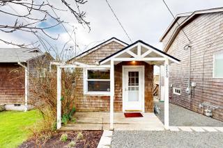 Baerfoot Bungalow - Cannon Beach - 9