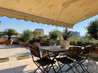 Luxury spacious flat with a lovely terrace - Tirana - 8