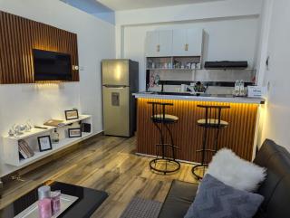 A 7 minutos del Aeropuerto SDQ, Moderno y Compacto Apartamento - Boca Chica - 7