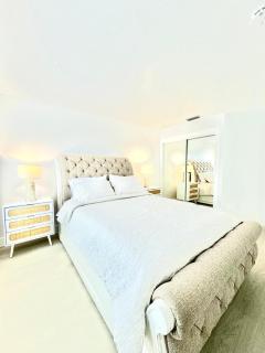 Family stay Near Disney - 1