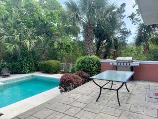 Isle of Palms Charleston Beach House 3 bdr 3 night minimum Private Pool Half mile to beach - Isle of Palms - 4