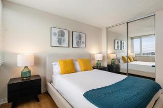 Smoky Quartz - Marina View Spacious 3BR near Yacht Club - Los Angeles - 2