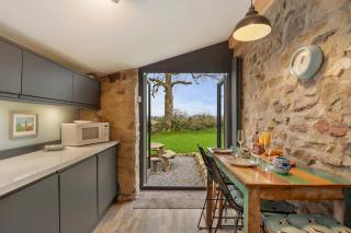 Foxes Walk - Rural Views Rustic Charm - Templeton - 8