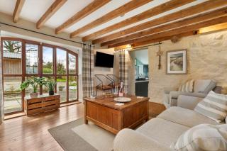 Foxes Walk - Rural Views Rustic Charm - Templeton - 5