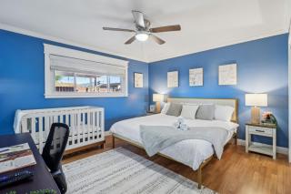 Entire Private 4-Bedroom Home w Gated Yard, Parking, King Bed, Available Now - Spring Valley - 7