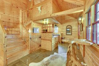 5 Mi to Beaver Lake Family Cabin with Game Room - 6