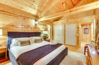 5 Mi to Beaver Lake Family Cabin with Game Room - Eureka Springs - 1