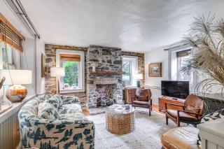 Steps to Delaware Canal Enchanting Stone Cottage! - 0