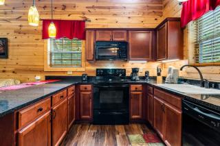 Cabin 6 Peaceful Cabin with Hot Tub, Loft, and Fire Pit - Sevierville - 5