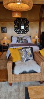 Rustic Beachfront Cottage Charleston - 5