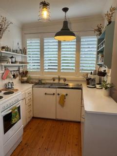 Manaia - A little bach near the beach - - 5