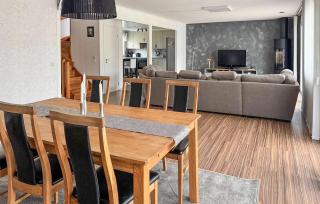 3 Bedroom Beautiful Home In Gislaved - 2