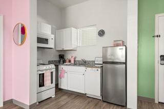 Unit 105 Stylish Condo with Free Parking and Close to Downtown - Nashville - 5