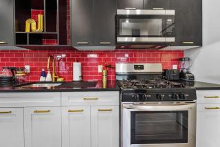 4BR Duplex, Prime Location - Newark - 9