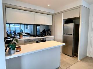 Riverside Retreat - Melbourne - 1