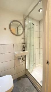 Modern 1 Bed Flat Ensuite Lonodn-Alexandra Place - Suite2 - New Southgate - 2