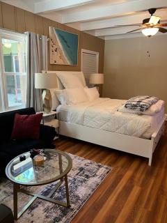 Spacious comfortable Studio Unit - Tallahassee - 1