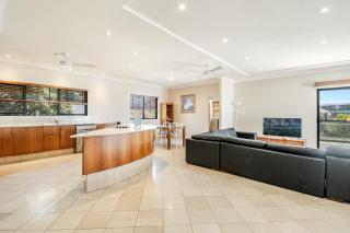 Beach Front Beach Break - Spacious Home with Pool - Perfect for a Large Family & Group Accommodation - 3